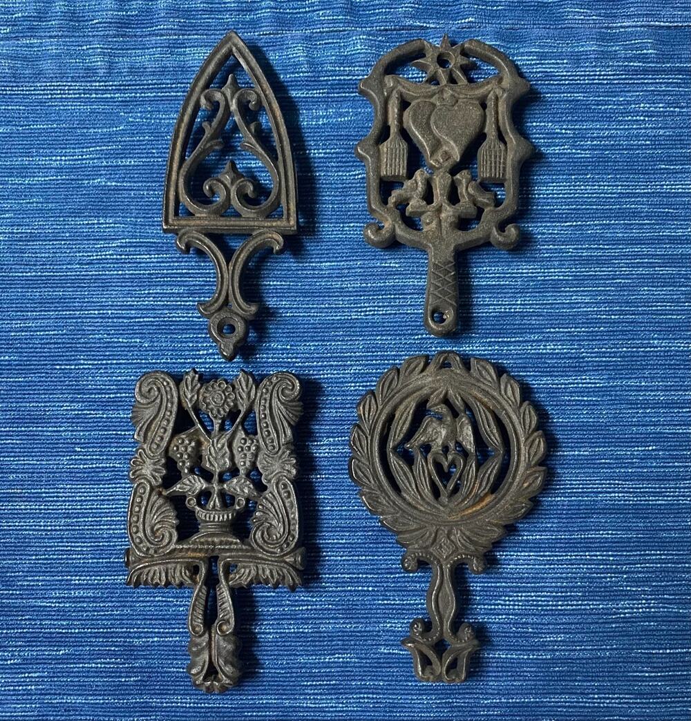 Vtg Cast Iron Trivet Hot Plate Wall Decor Footed Lot of 4 Ornate Wall Decor 90B